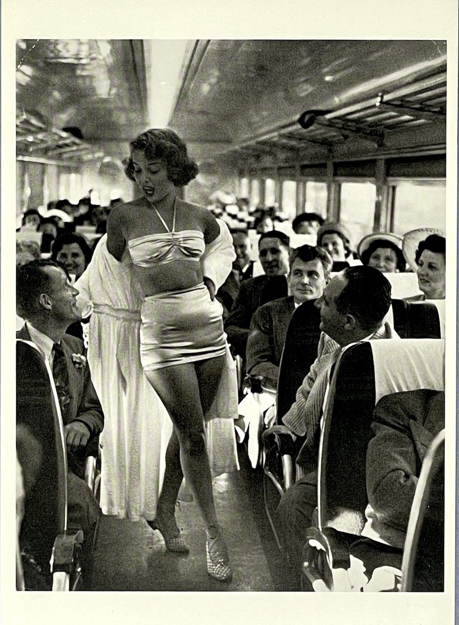 Fashion Show On A Train 1949 Art Photo Print Card By Dan Weiner Fotofolio 4”x6”