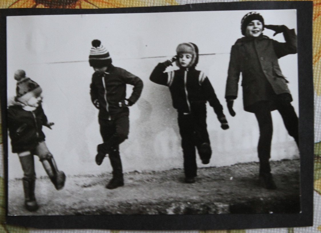 Photo 1980 Sebnitz children winter GDR sports leisure vintage AD