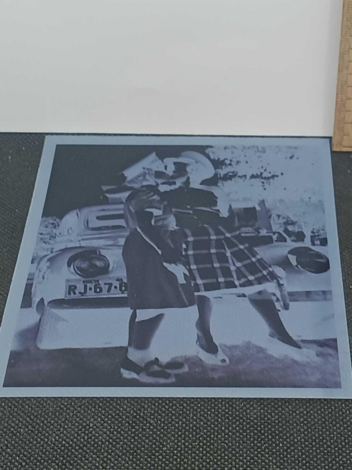 5##Photo negative film -Vintage- Kissing women – Lesbian couple – Love – Kiss