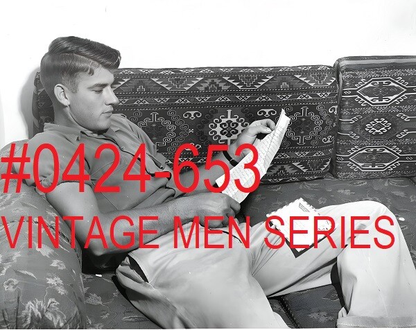 VINTAGE MALE PORTRAIT #0424-653 -man reading – free shipping in usa