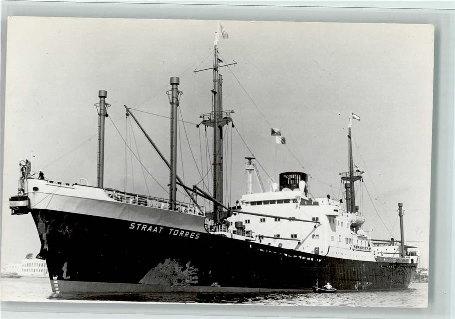 10121823 – Straat Torres Merchant Ship