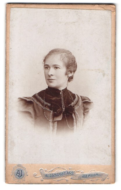 Photograph A. Jandorf & Co., Berlin, Belle Alliance Street 1, portrait young D