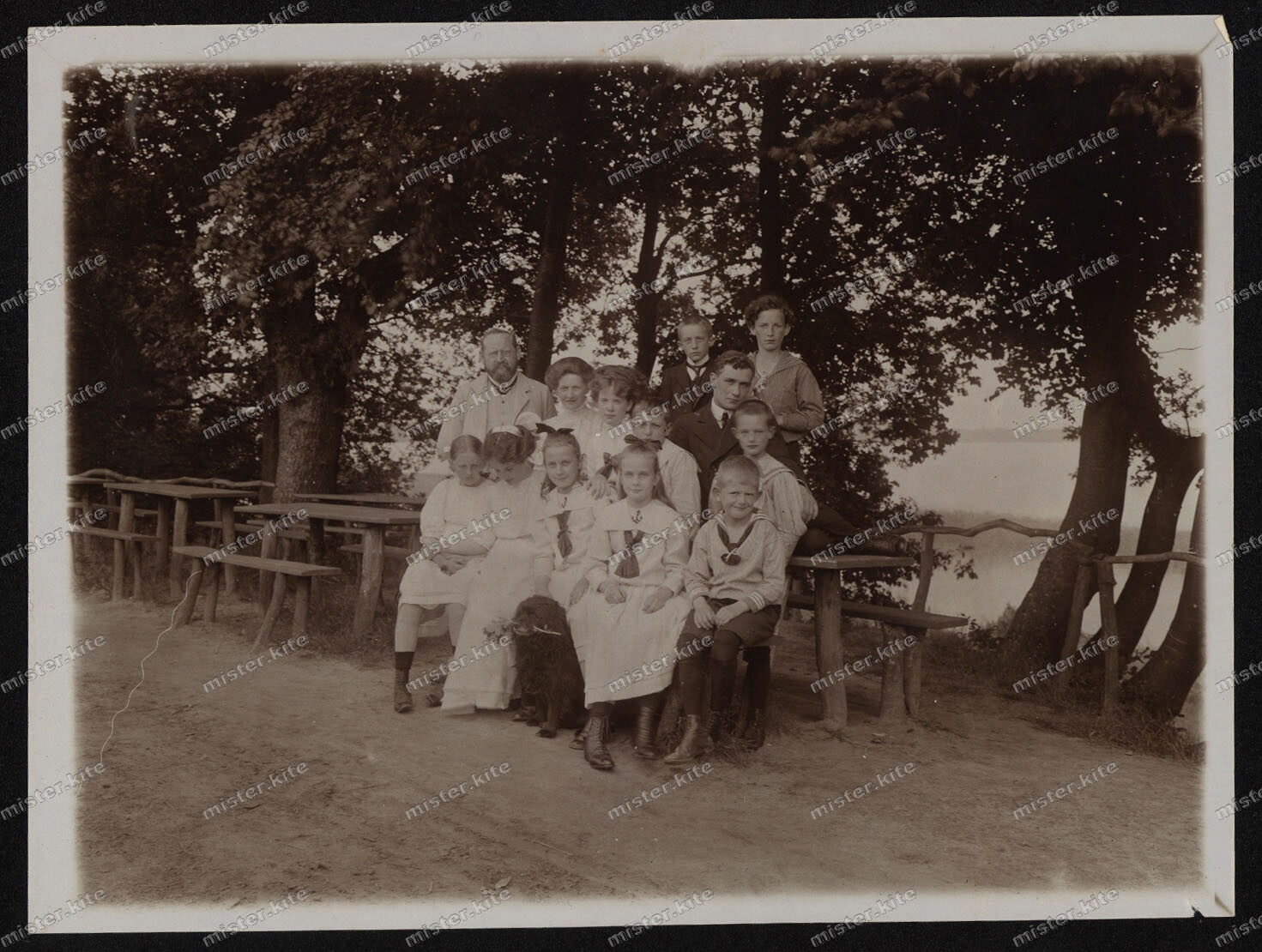 Vintage Photo -1909 -Plau am see-Ludwigslust-Parchim-Rest Area See-Happy Family