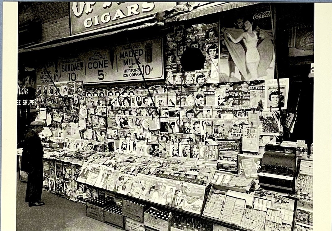 Newsstand NYC 1935 Art Print Card Photo By Berenice Abbott 4.25”x6” Fotofolio