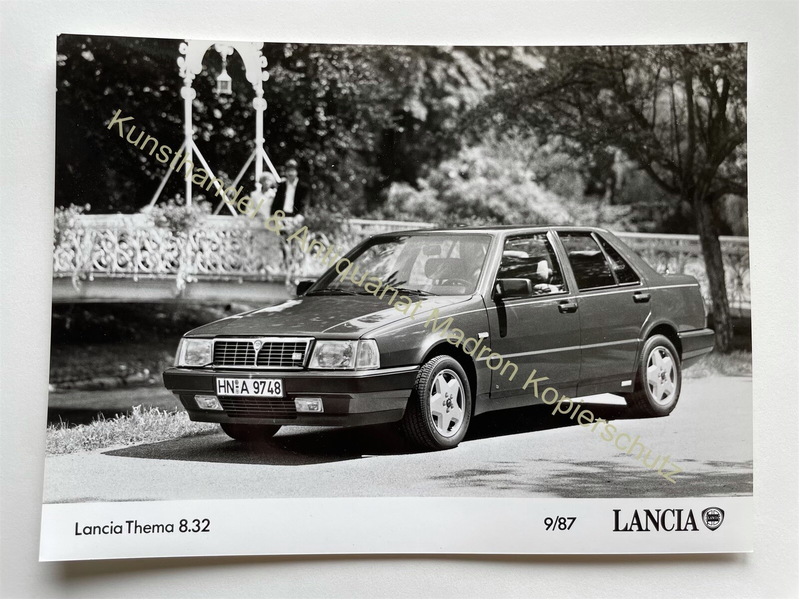 orig. Large Press Photo Sales Photo Car Lancia Theme 8.32 23x17cm