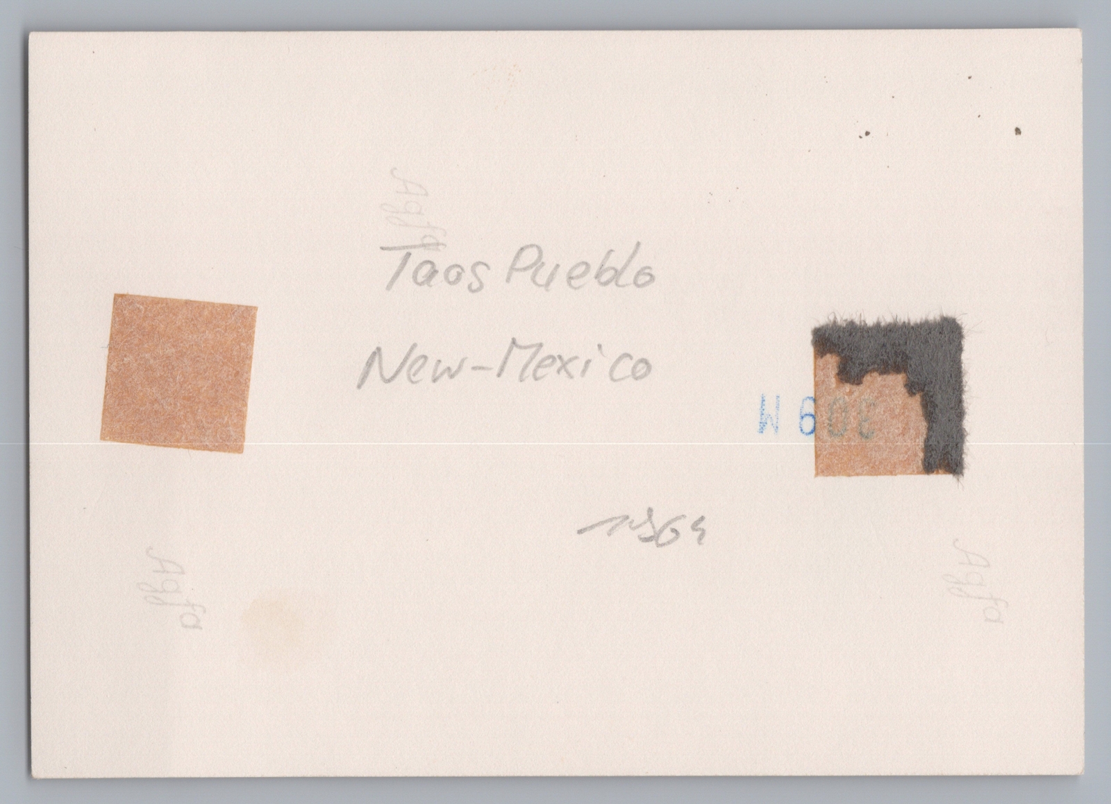 Taos Pueblo New Mexico USA 1964 – 3 Boys – Vintage Photo 1960s