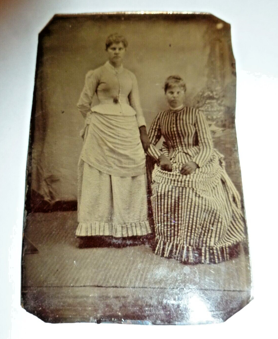 Victorian Tin Type Photo Ladies Twin Sisters Different Dresses Antique