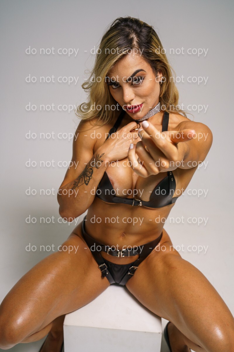 BDSM Lot x 24 Art Photography 5x 7, 8×10 Glamour Dominatrix Model set #3