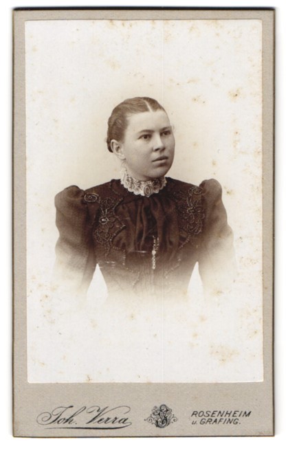Photograph Joh. Verra, Rosenheim, Spring Str. 10, Portrait of a Young Woman i