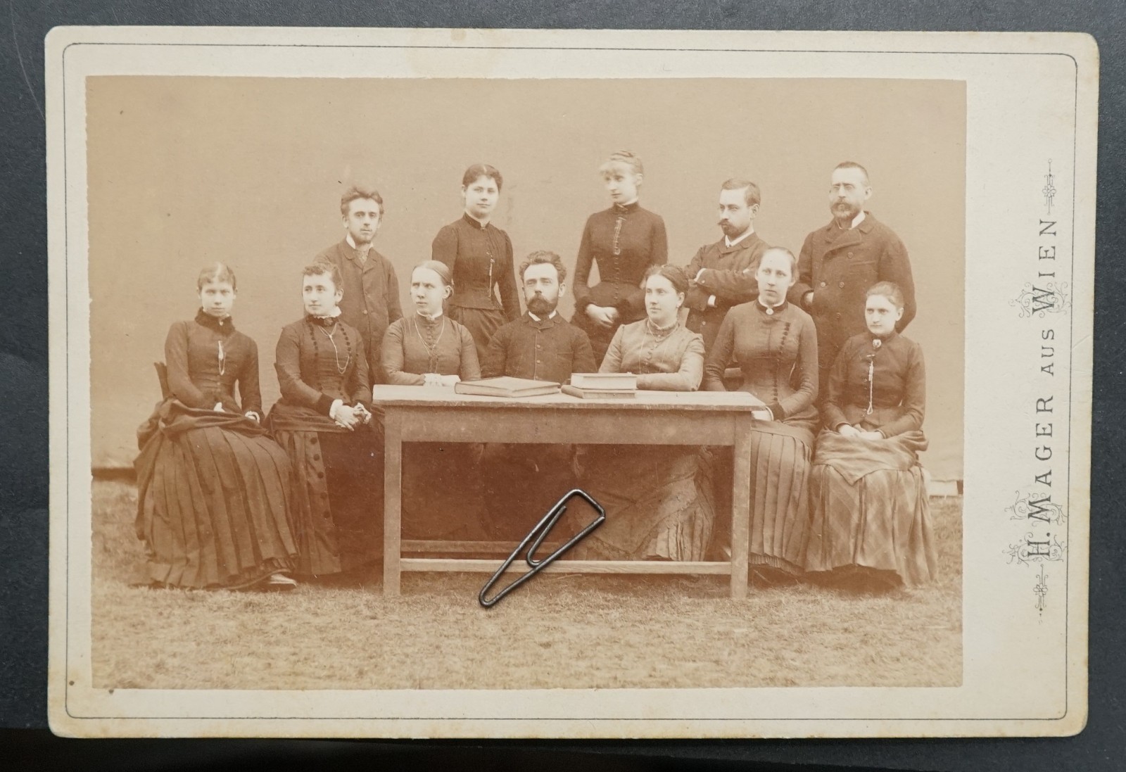 Photo CDV KAB Vienna portrait teacher family school books woman man model clothes