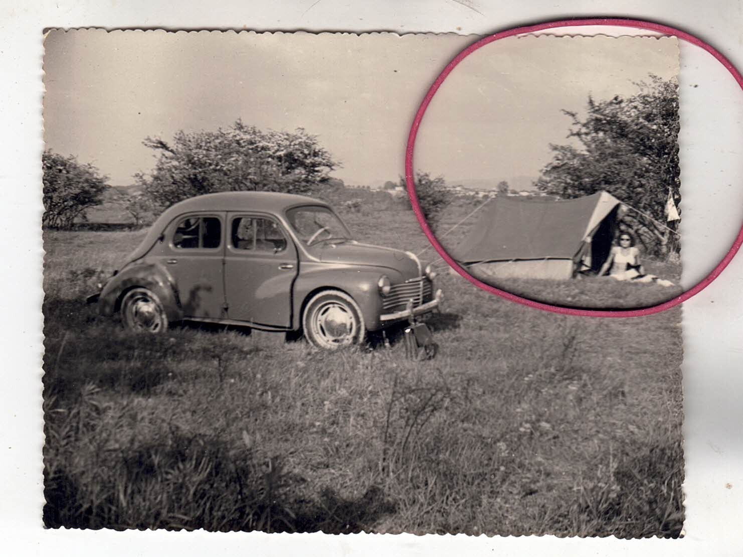 PHOTO PHOTO CAR AUTOMOBILES RENAULT 4 CV AU CAMPING