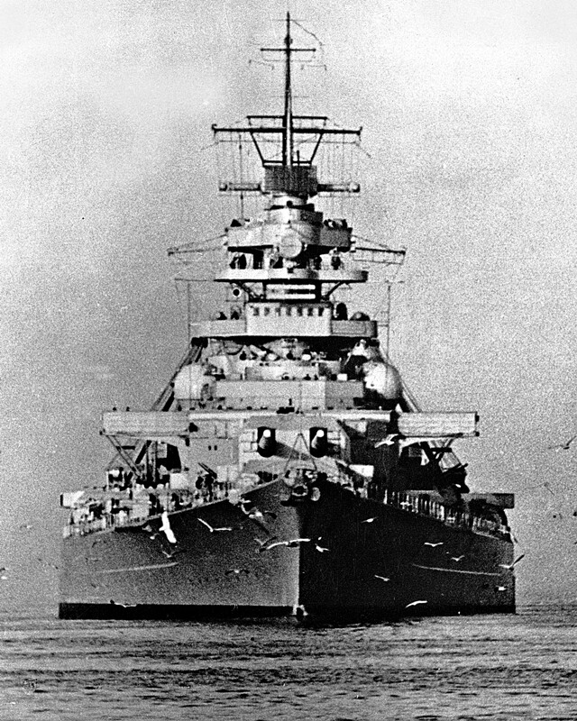 New World War II Photo: German Battleship BISMARCK of the Kriegsmarine – 6 Sizes