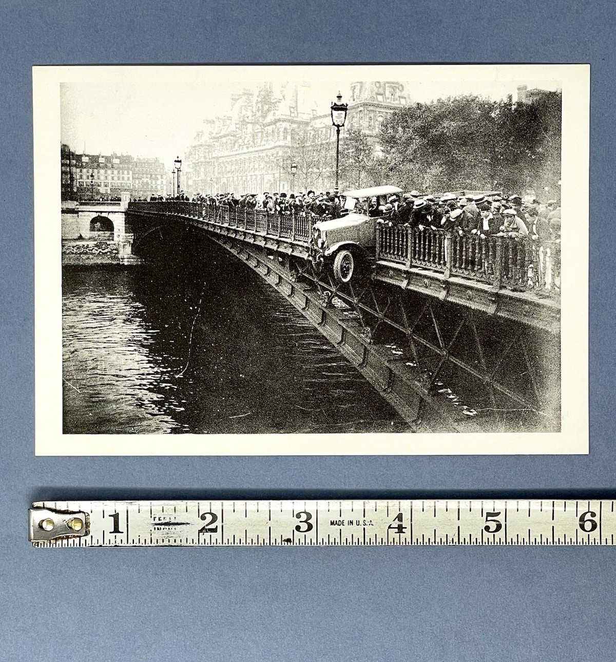 Car Accident – Arcole Bridge, 1926 Art Photo Print Card