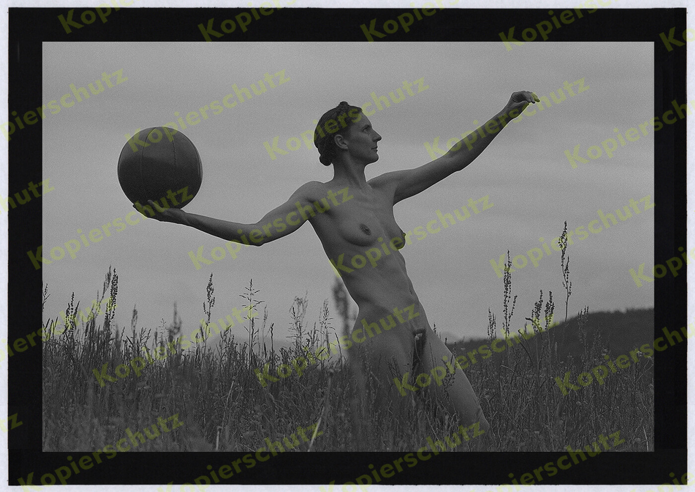or. Foto Akt Athletin Nacktsport nude Naturismus Nudismus handsign. num. Barantl