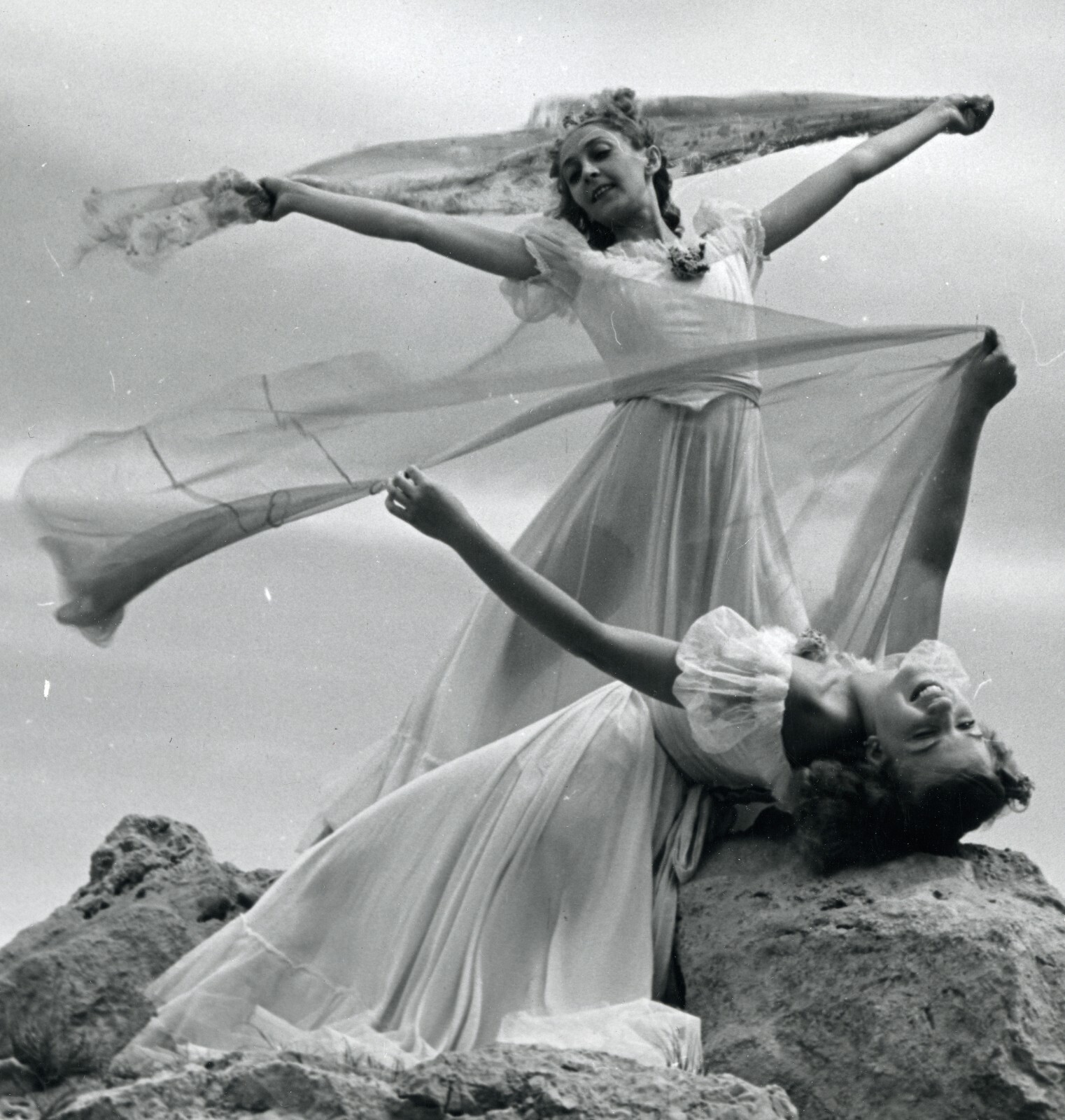 Larger size marked fine art Photograph, 1930’s by SZENDRŐ István, in wind, unus