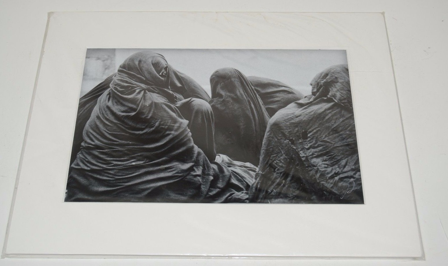 SIGNED Robert Siu Photo Photograph Print Haunting Eye Peeking Arab Abaya Cloak