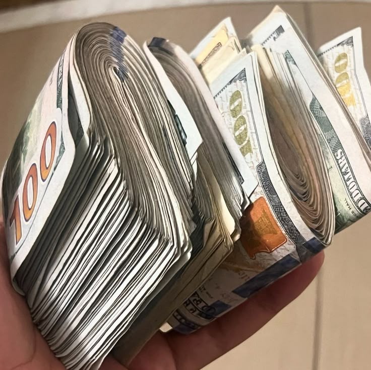 Photo Digital Product Wallpaper Image Picture * Cash Money in Hand * Only $0.99!