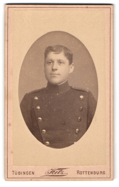 Photograph Hitz, Tübingen, Uhlandsplatz 22, portrait of a young soldier in Un