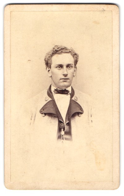 Photograph W. Filser, Kaufbeuren, portrait of a young man CDV/cabinet photo
