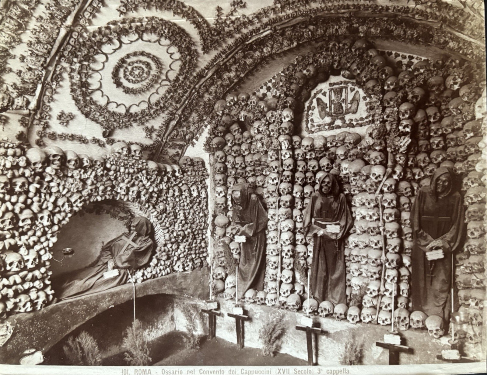 1880s SKELETONS OF ROMAN FRIARS OSSARIO NEL CONVENTO DEI CAPPUCCINI – RARE PHOTO