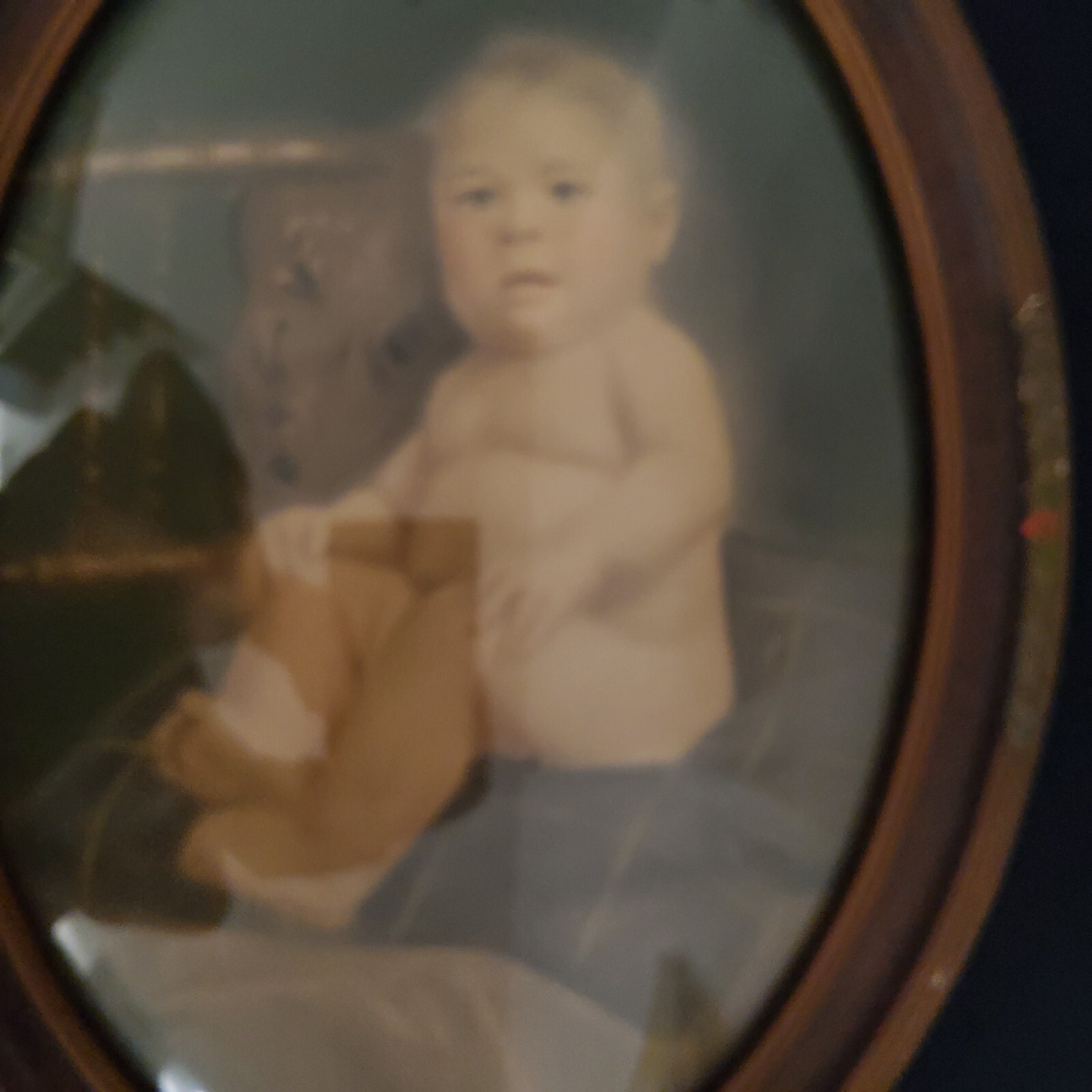 ANTIQUE VICTORIAN HOME WALL ART CONVEX GLASS WOOD PICTURE BABY photo. 139