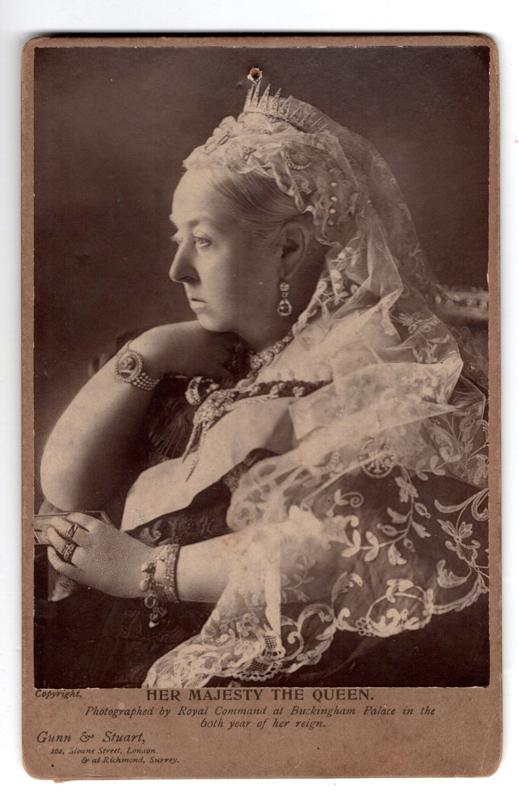 Photograph Queen Victoria of Great Britain Royal Family Cabinet Card (112)