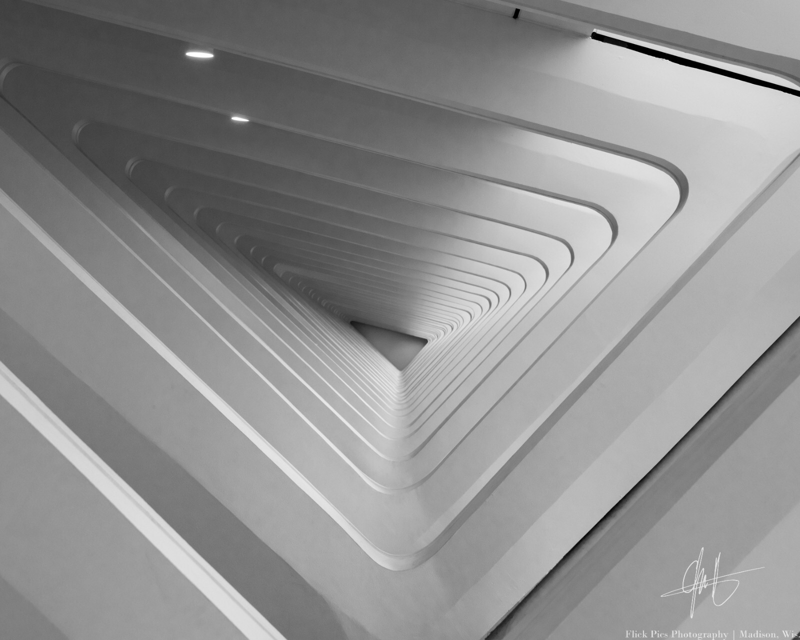16×20 Photo Print of Milwaukee Art Museum – Stunning Architectural Photography