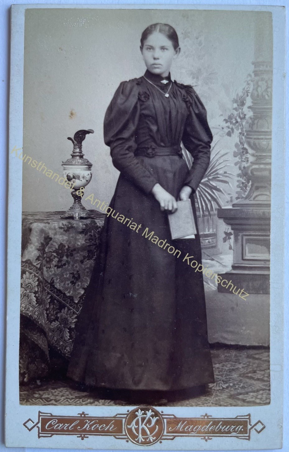 orig. CDV photo photograph woman lady picture old fashion around 1880 C. Koch Magdeburg