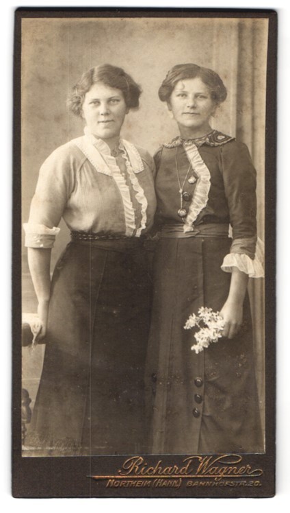 Photograph Richard Wagner, Northeim, Bahnhofstr. 20, Two Pretty Women In Kle