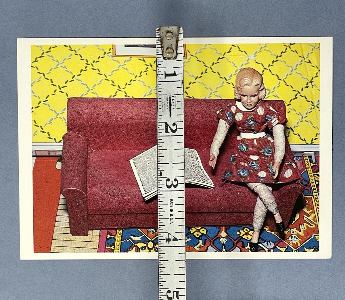 Laurie Simmons Art Photo Print Card – Woman/Red Couch/Newspaper 1978 Fotofolio