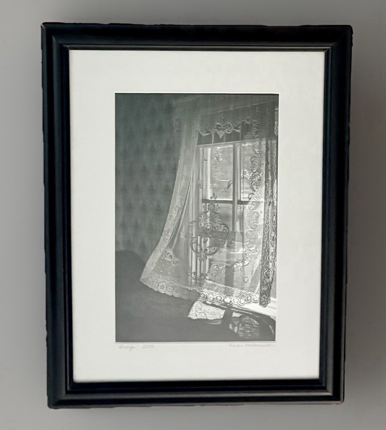Nikki McDonald Breeze 2009 Signed B&W Photo 8×10 Framed Matted COA