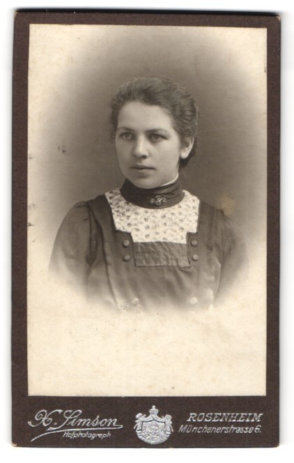 Photograph X. Simson, Rosenheim, Münchenerstrasse 6, portrait of a young woman