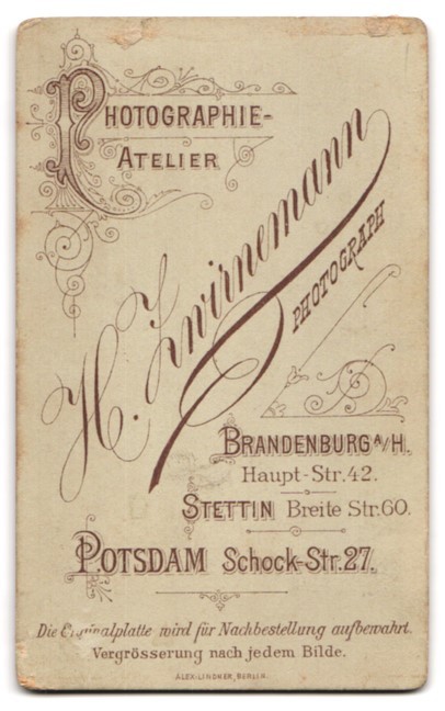 Photograph H. Zimmermann, Potsdam, Schock-Strasse 27, soldier in guard uniform
