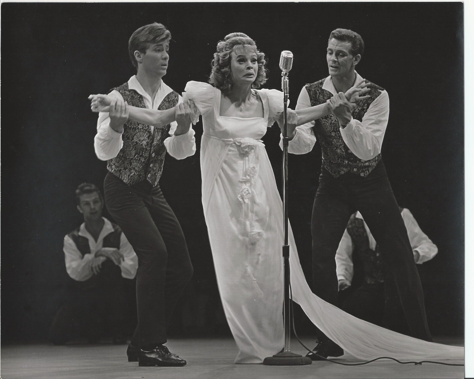 Hendrickson Orig Photo B&W JULIET PROWSE SHOW Melodyland Theater 1960’s 10 x 8″