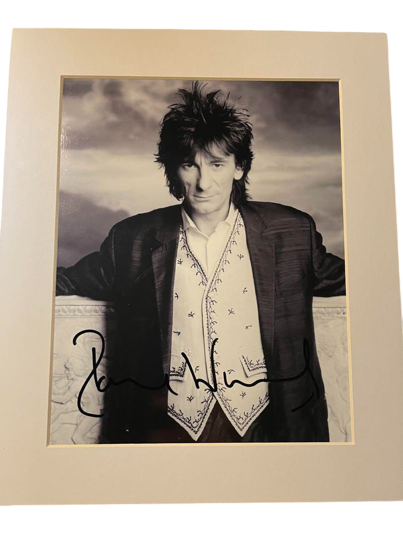 Ron Wood Signed Glossy Photo 2020 Framed Matted 12×9.8 in Rock Memorabilia