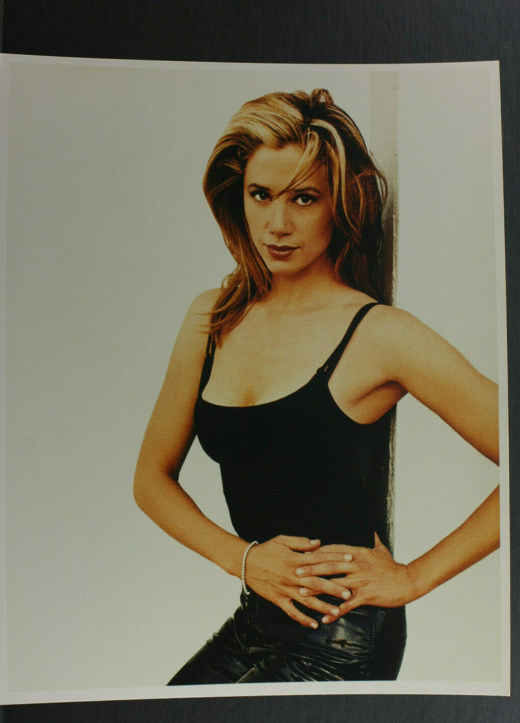 Mira Sorvino Leather Pants – 8×10″ Photo Print – Vintage L1266B