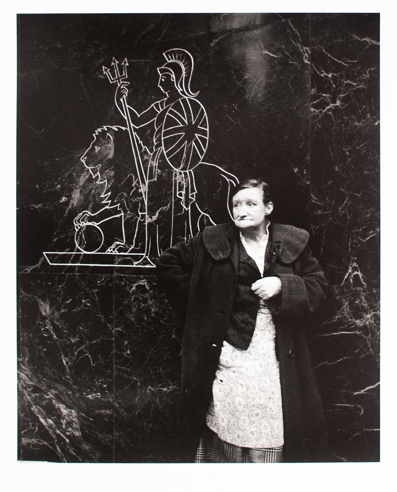 Lutz Dille Woman Portrait In The Rue Blondel Pen Art Sign Photograph 1961