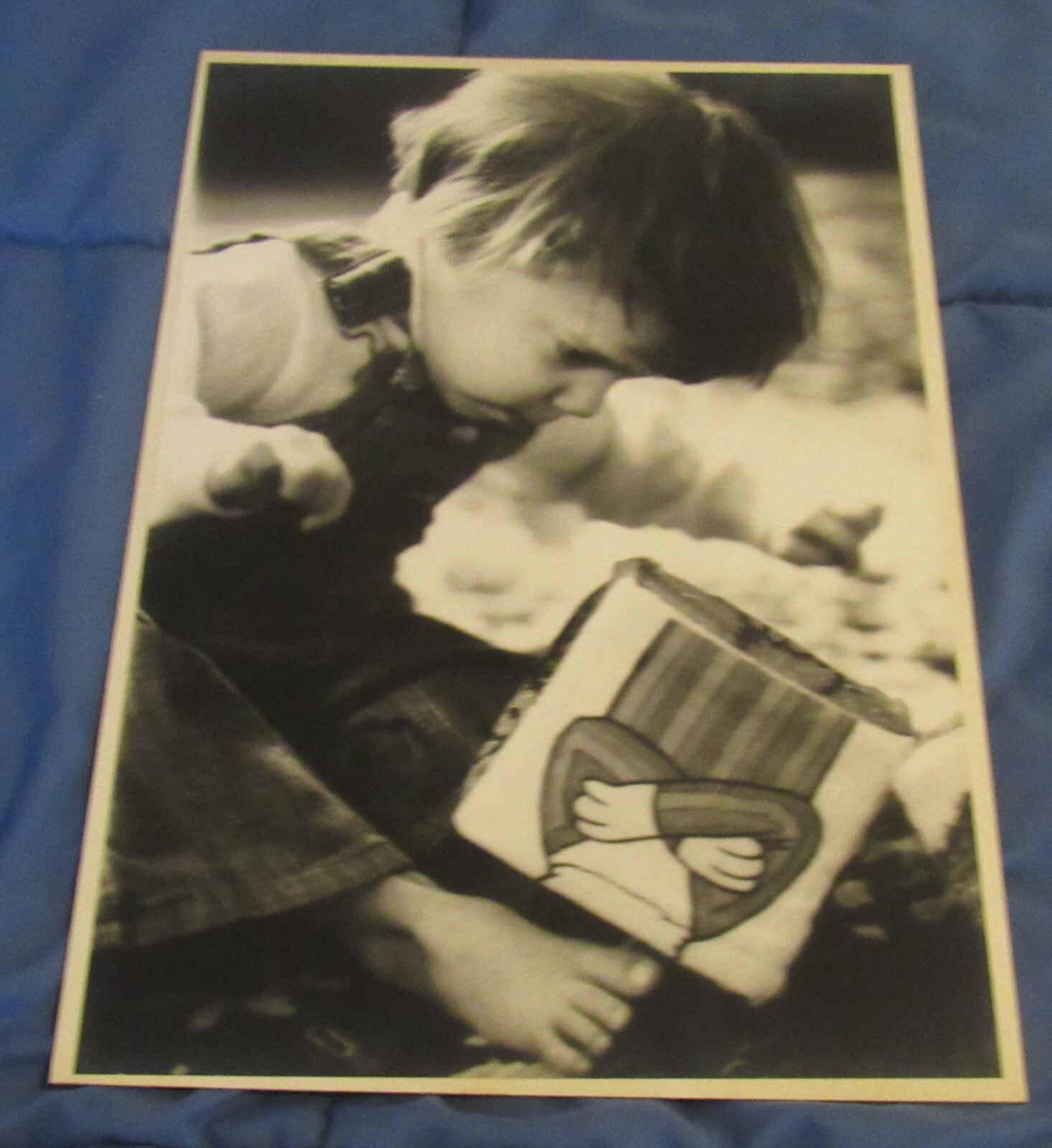 1977 Sandy Underwood photograph; Child playing, 9 1/2″ x 14″, Cincinnati Ohio