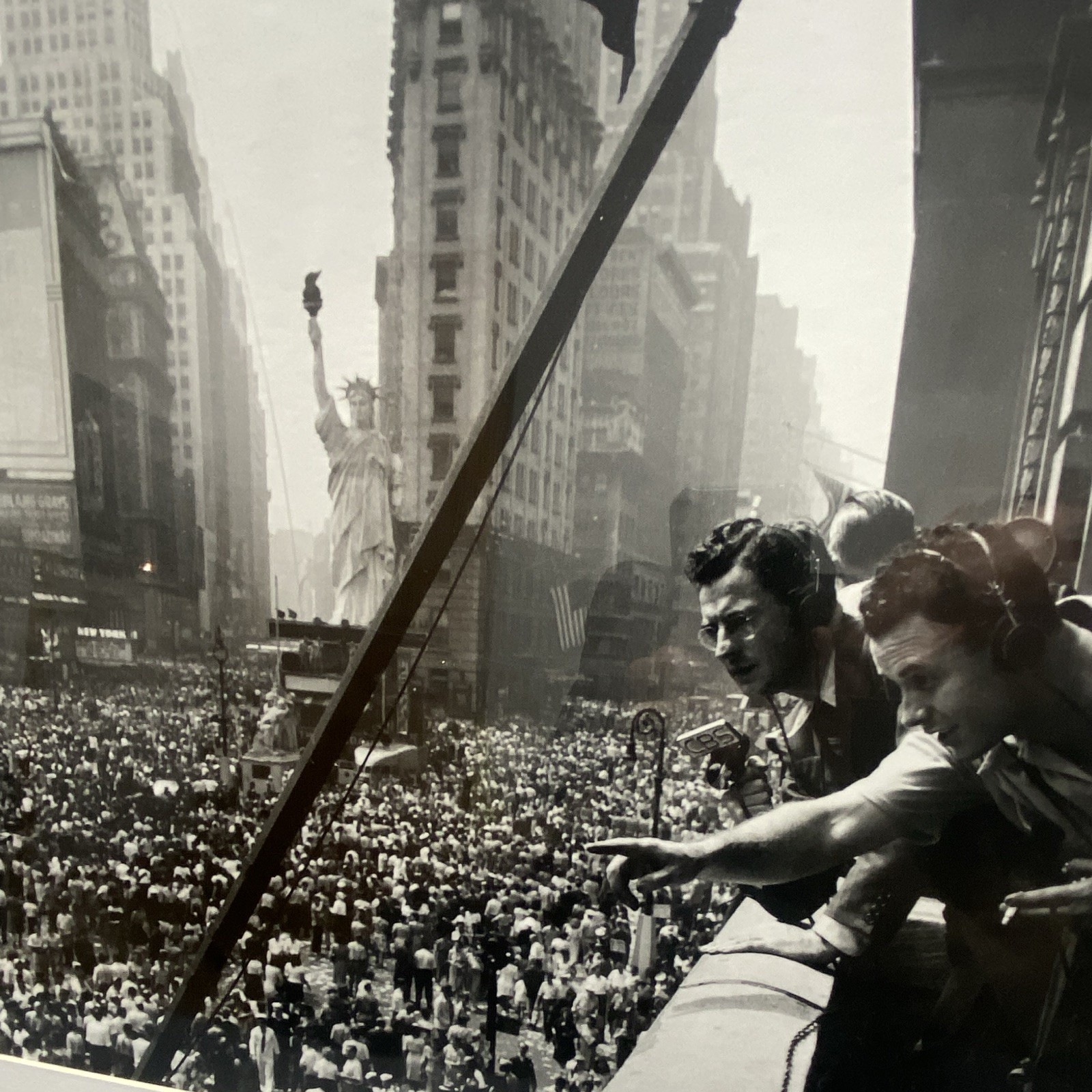 TIMES SQUARE 1945 V-J DAY CELEBRATION EXCLUSIVE PRINT BY “RUTH ORKIN”