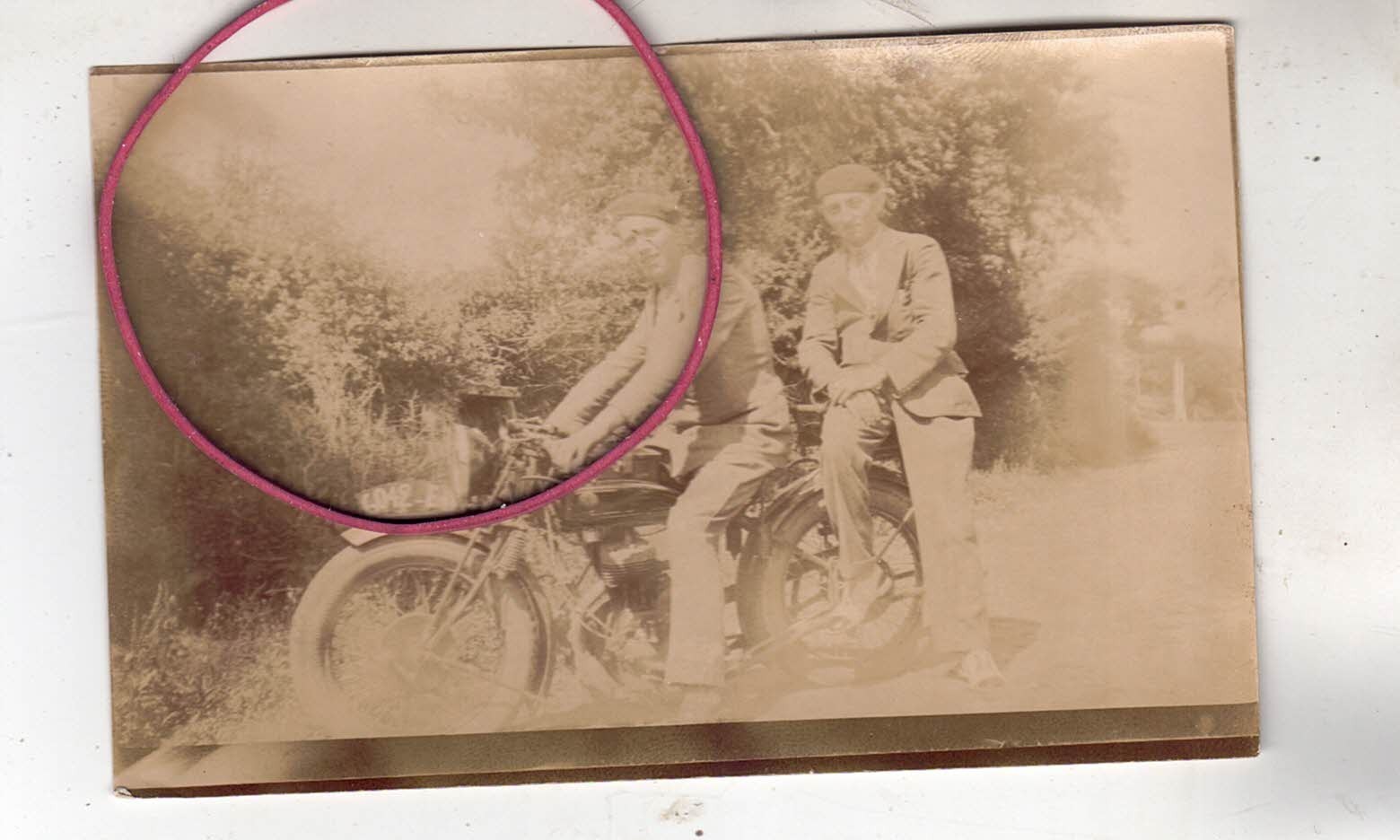 PHOTO PHOTO CAR AUTOMOBILES VERY OLD MOTORCYCLE