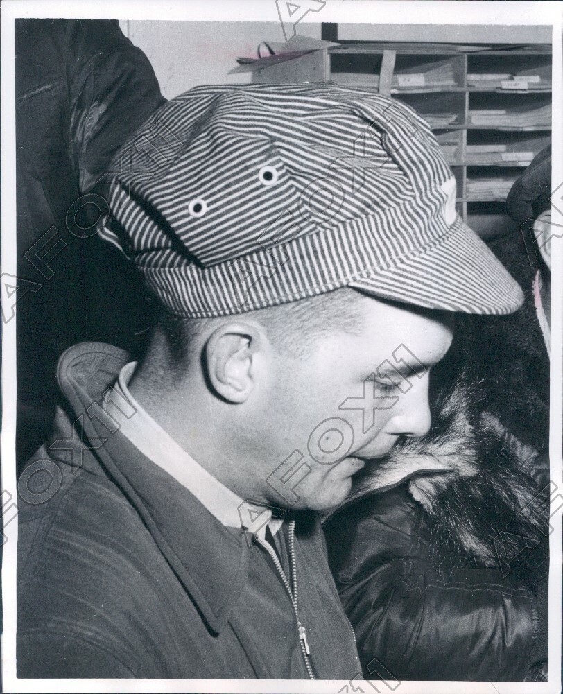 1953 Army the Combat Flying Engineer Wore Non Regulation Cap Press Photo