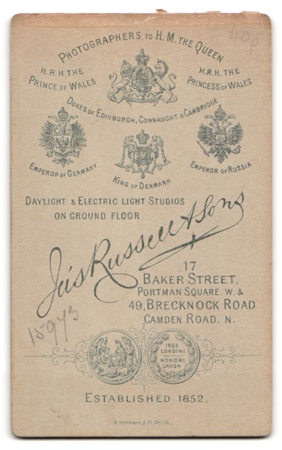 Photograph Russell & Sons, London, 17 Baker Street, Portrait English Lady with