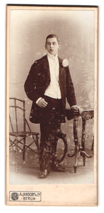 Photograph A. Jandorf & Co., Berlin, portrait young man in evening wear