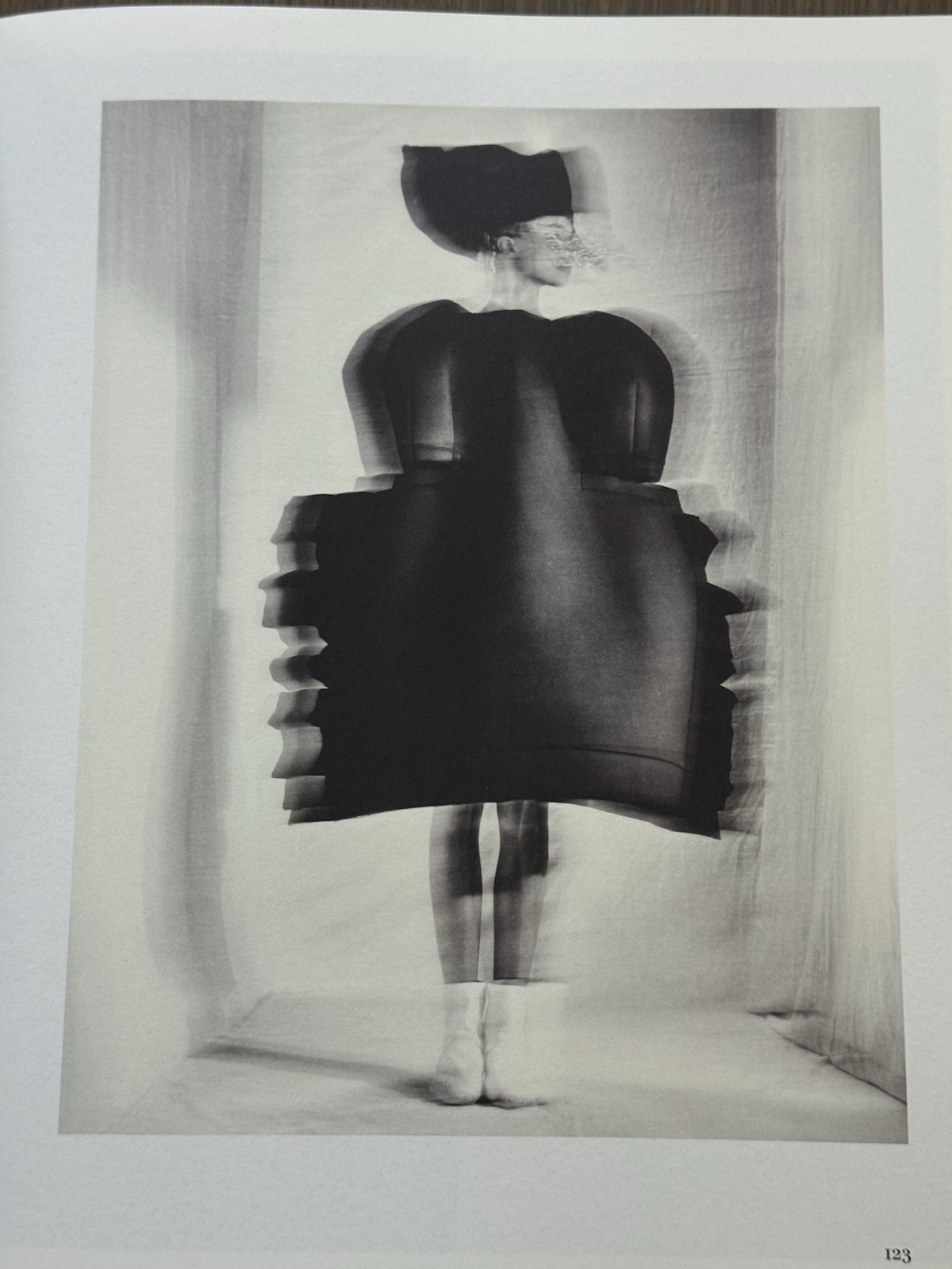 🎈New! Paolo Roversi – Palais Galliera, Comme Des Garçons, Galliano, Yamomoto