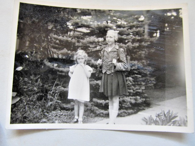 Foto, 8,5 x 6 cm, Blondes Mädel,Freiburg BDM / Jungmädelbund Bezirk Baden