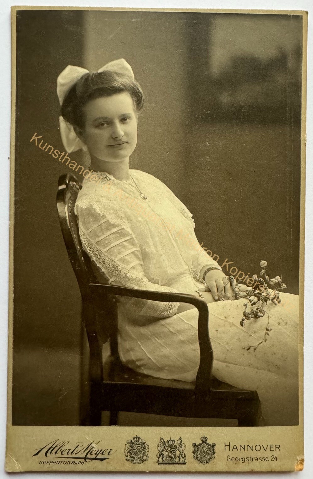 orig. KAB Cabinet Photo Photograph Picture Old Woman Lady Fashion around 1895 Hanover