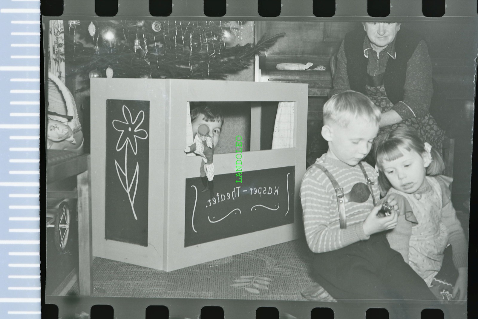 Negative – Kids Playing With The Kasper Theatre Christmas Xmas Tree 1950s