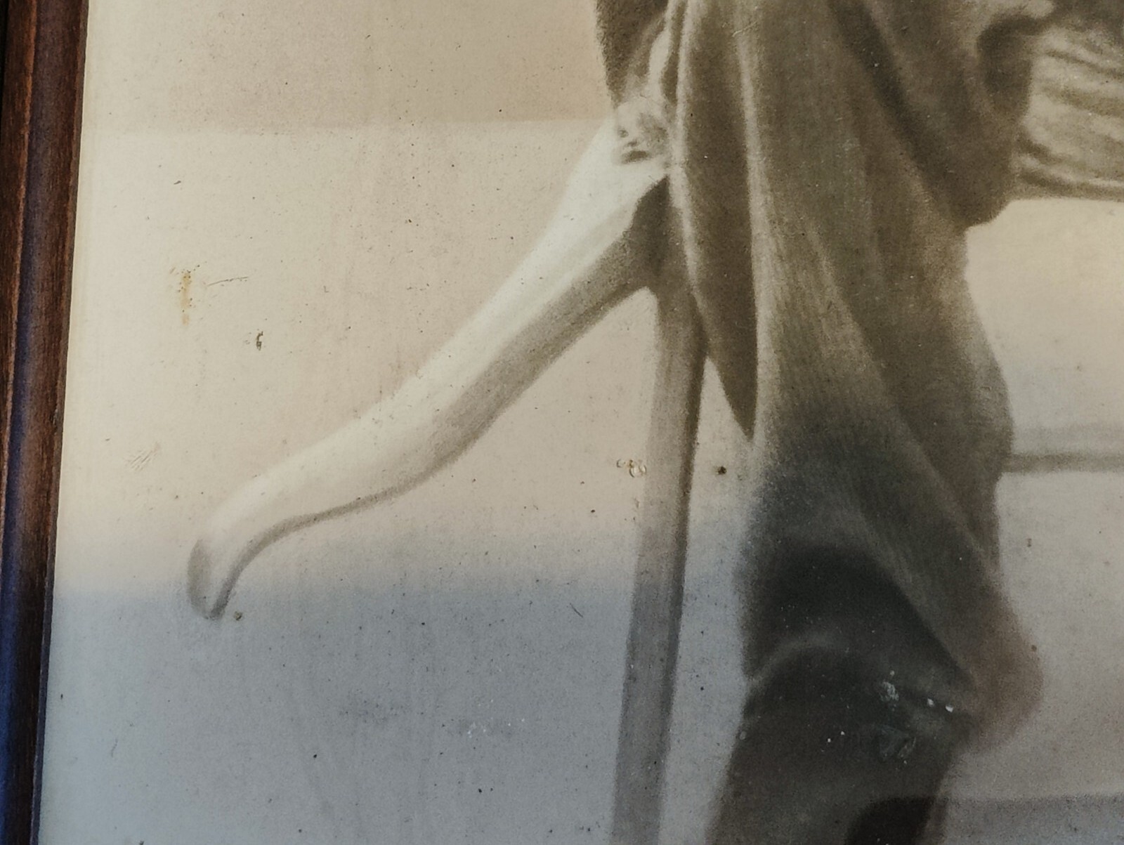 Photos Vintage The Armchair With Three Legs Studio Fernand Saint Ouen Paris