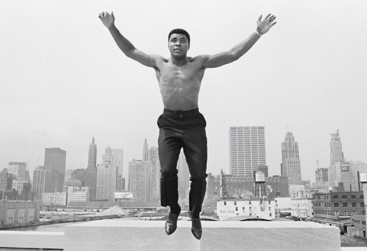 Magnum Square Print by Thomas Hoepker: Muhammad Ali, Chicago, USA, 1966 (Signed)