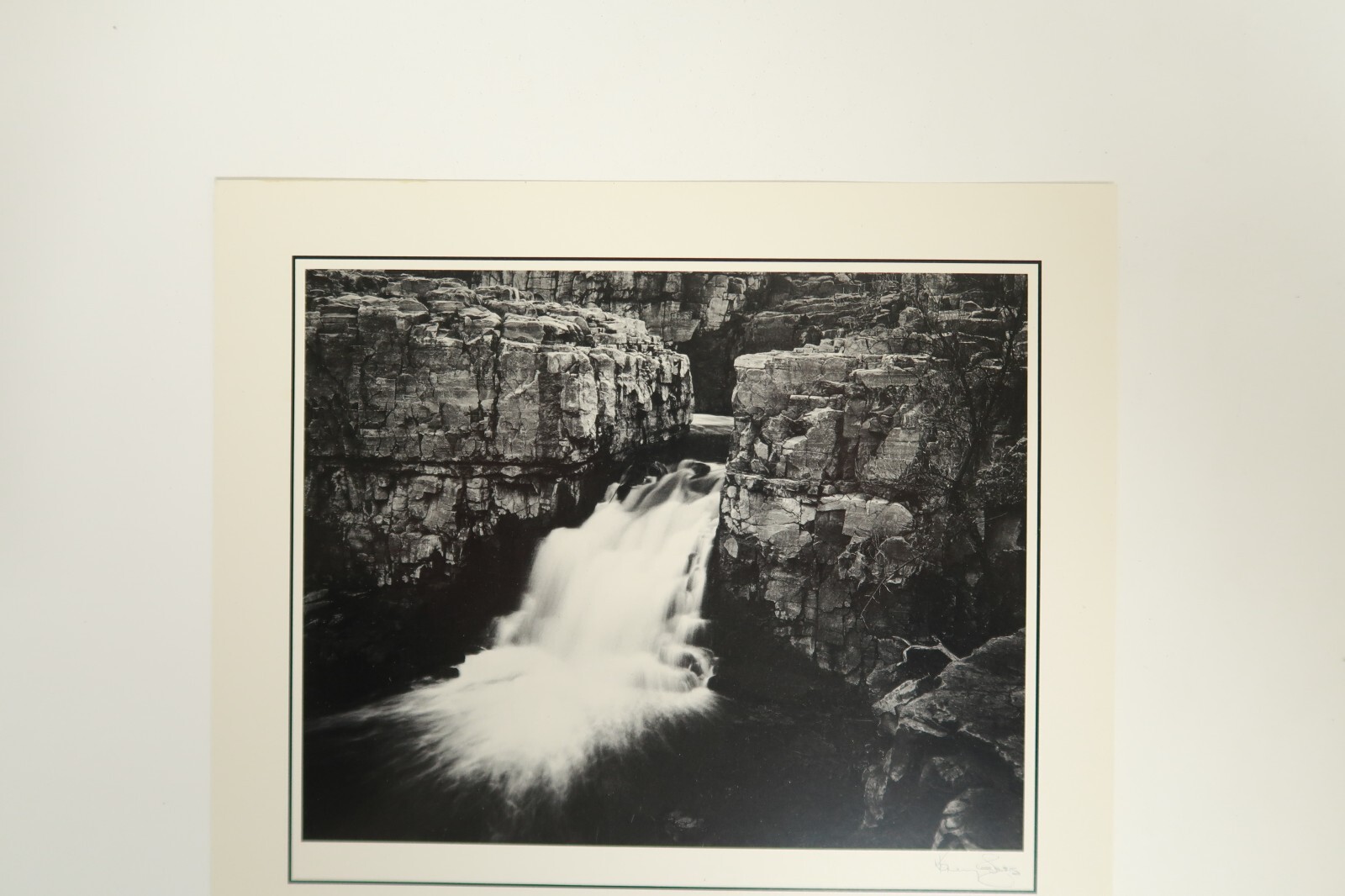 Kenny Rogers 8″ x 10″ Landscape Photo Black & White 1987 Litho Waterfall Scenery